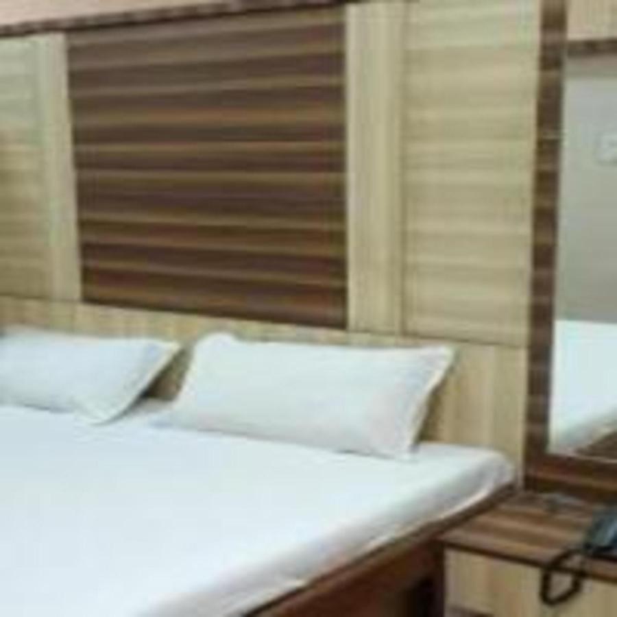 Carnival Hotel Pune Ngoại thất bức ảnh